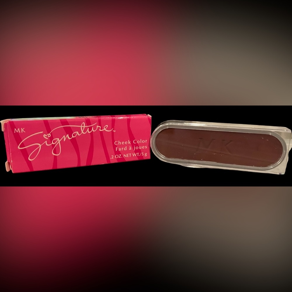 Mary Kay “MK Signature” Cheek Color